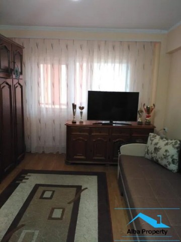 apartament-2-camere-decomandat-zona-cetate-2