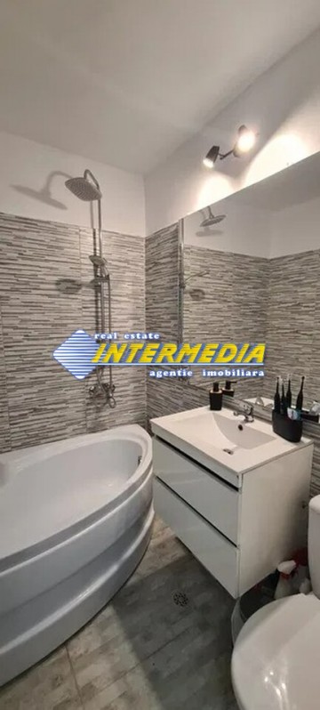 apartament-3-camere-finisat-de-vanzare-zona-cetate-1