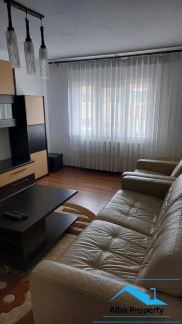 apartament-3-camere-mobilat-zona-cetate