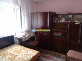 apartament-2-camere-de-vanzare-zona-cetate-et1-11