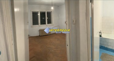 apartament-3-camere-decomandat-cetate-2