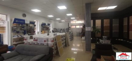 spatiu-comercial-showroom-careiului-5