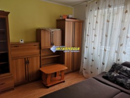 apartament-2-camere-cetate-zona-bulevard-etaj-1