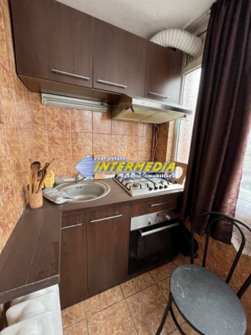 apartament-cu-2-camere-decomandat-de-inchiriat-in-cetate-etaj-1-zona-mercur-3