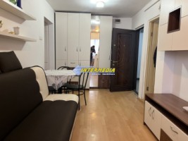 apartament-cu-2-camere-decomandat-de-inchiriat-in-cetate-etaj-1-zona-mercur-2