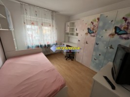 apartament-cu-2-camere-decomandat-de-inchiriat-in-cetate-etaj-1-zona-mercur-6