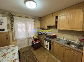 apartament-2-camere-decomandat-de-vanzare-in-alba-iulia-zona-cetate-etaj-3-mobilat-complet-1