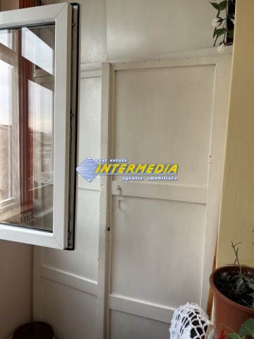 apartament-2-camere-decomandat-de-vanzare-in-alba-iulia-zona-cetate-etaj-3-mobilat-complet-6