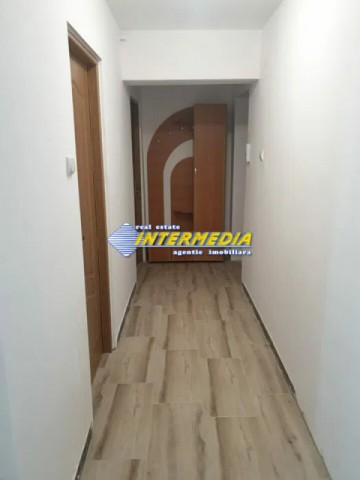 apartament-cu-4-camere-de-vanzare-in-cetate-etaj-1-zona-bulevard-4