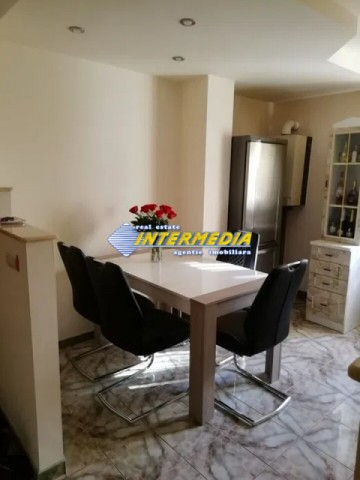 apartament-2-camere-finisat-de-vanzare-zona-cetate-5