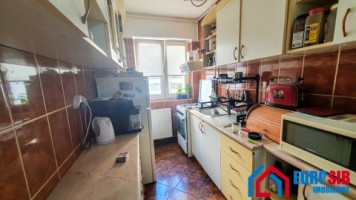 apartament-cu-4-camere-si-doua-bai-in-sibiu-zona-vasile-aaron-2