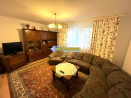 apartament-2-camere-decomandat-de-vanzare-zona-cetate-bulevard-3