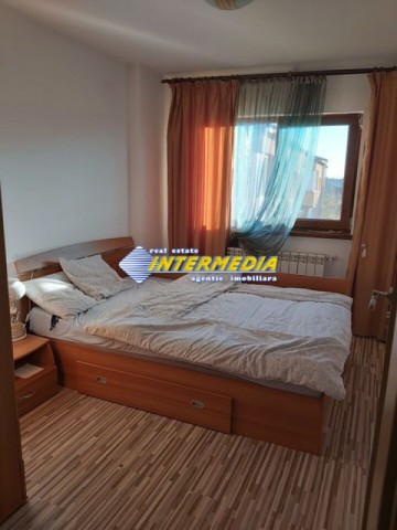 apartament-4-camere-decomandat-de-vanzare-cetate-mercur-3