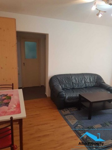 apartament-2-camere-mobilat-zona-cetate-2