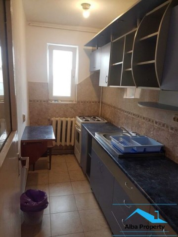 apartament-2-camere-mobilat-zona-cetate-4