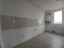 apartament-2-camere-de-vanzare-in-iasi-cartier-visoianu-baie-cu-geam-3