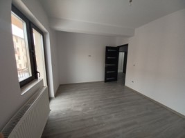 apartament-1-camera-de-vanzare-in-iasi-lunca-cetatuii-boxa-si-loc-de-parcare-in-pret-3