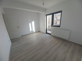 apartament-de-vanzare-in-iasi-lunca-cetatuii-1-camera-decomandat-baie-cu-geam-4