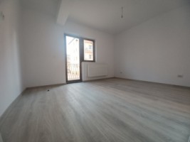 apartament-1-camera-de-vanzare-in-iasi-decomandat-la-900-m-in-spate-la-hanul-visoianu-2