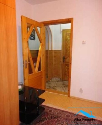 apartament-3-camere-renovat-etaj-01-zona-cetate-2