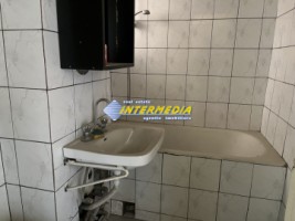 apartament-3-camere-decomandat-de-vanzare-in-centru-etaj-intermediar-4