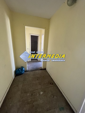 apartament-3-camere-decomandat-de-vanzare-in-centru-etaj-intermediar-2