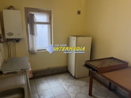 apartament-3-camere-decomandat-de-vanzare-in-centru-etaj-intermediar-1