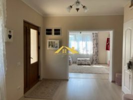 casa-individuala-de-vanzare-centru-3