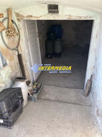 casa-frumoasa-cu-3-camere-de-vanzare-la-15-min-de-alba-iulia-cu-teren-de-1300-mp-41