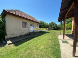 casa-pe-parter-renovata-cu-pivnita-si-1375-mp-teren-de-vanzare-in-alba-iulia-zona-micesti-25