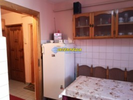 apartament-2-camere-de-inchiriat-cetate-mercur-10