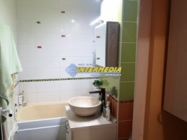 apartament-3-camere-decomandat-etaj-2-cetate-zona-closca-7