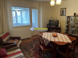 apartament-2-camere-de-vanzare-zona-cetate-etaj-1-zona-piata-1