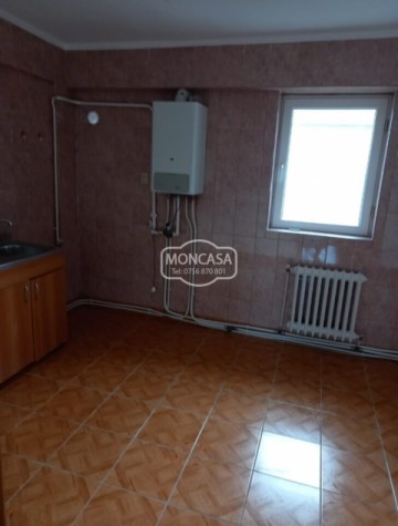 apartament-3-camere-zona-stejari-etaj-4-cu-sarpanta-6