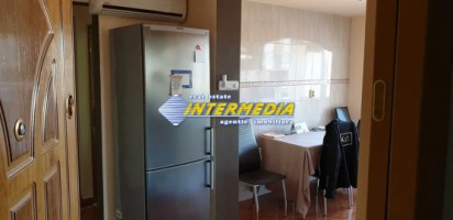 apartament-2-camere-decomandat-renovat-zona-cetate-1