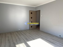 apartament-3-camere-decomandat-2-bai-si-balcon-finisat-de-vanzare-zona-cetate-mercur-3