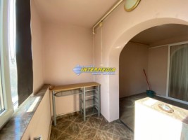 apartament-3-camere-decomandat-2-bai-si-balcon-finisat-de-vanzare-zona-cetate-mercur-12