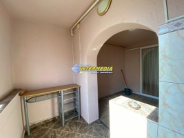 apartament-3-camere-decomandat-2-bai-si-balcon-finisat-de-vanzare-zona-cetate-mercur-14