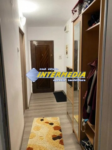 apartament-2-camere-de-vanzare-alba-iulia-zona-cetate-piata-2