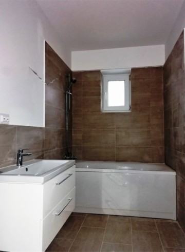 apartament-2-camere-60-mp-decomandat-baie-cu-geam-de-vanzare-in-pacurari-iasi-7