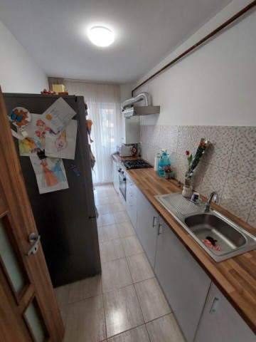 apartament-2-camere-decomandat-bloc-2018-etaj-intermediar-48-mp-cug-parcare-inclusa-3