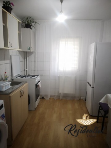 liber-apartament-2-camere-de-vanzare-in-iasi-frumoasa-50-mpu-baie-cu-geam-2