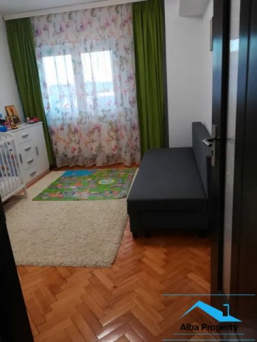 apartament-2-camere-etaj-2-zona-cetate-3