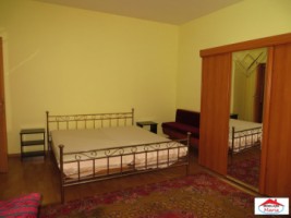 casa-semicentrala-cu-curte-de-inchiriat-id-21503-3