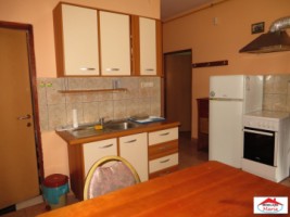 casa-semicentrala-cu-curte-de-inchiriat-id-21503-6