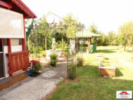 casa-semicentrala-cu-curte-de-inchiriat-id-21503-10