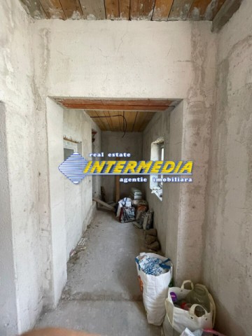 casa-de-vanzare-in-alba-iulia-zona-centru-cu-5-camere-teren-aferent-casei-370-mp-1