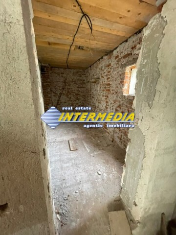 casa-de-vanzare-in-alba-iulia-zona-centru-cu-5-camere-teren-aferent-casei-370-mp-4