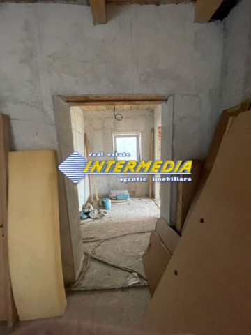 casa-de-vanzare-in-alba-iulia-zona-centru-cu-5-camere-teren-aferent-casei-370-mp-6