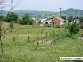 vand-teren-intravilan-de-2130-mp-in-apa-sarata-campulung-muscel-arges-9